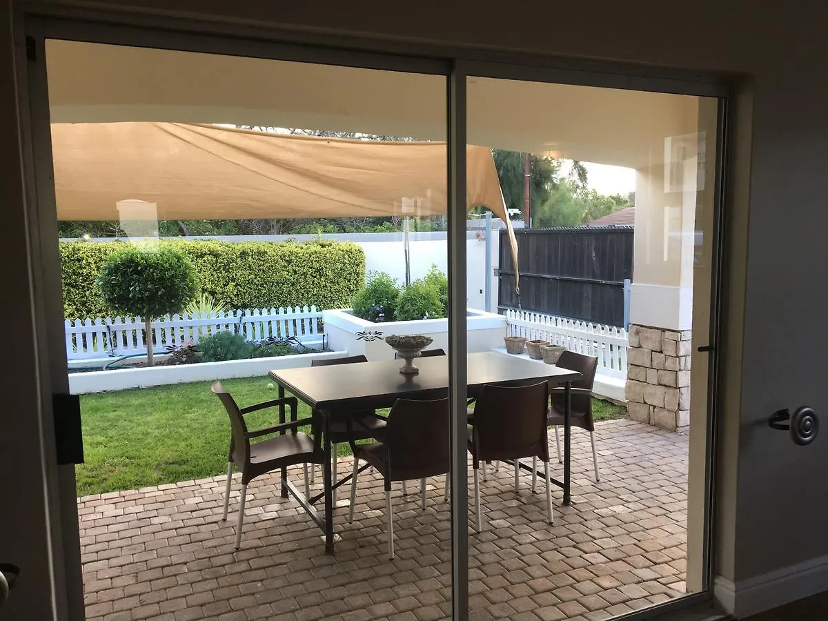 African Palm Cottage And Guesthouse Durbanville Σπίτι διακοπών