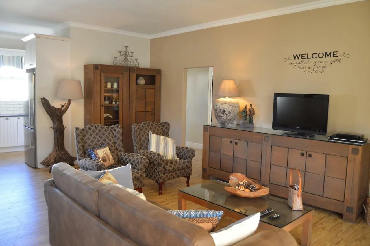 African Palm Cottage And Guesthouse Durbanville