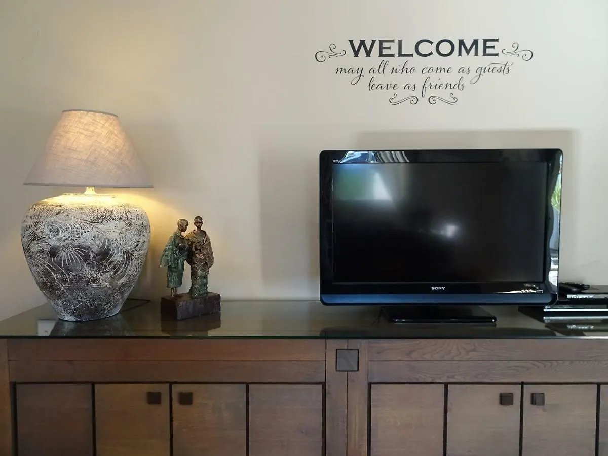 African Palm Cottage And Guesthouse Durbanville