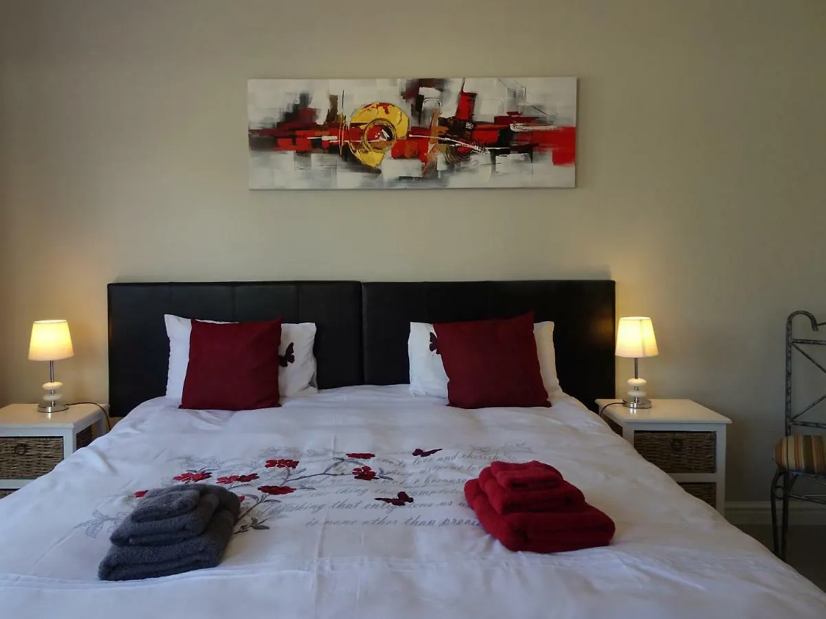 African Palm Cottage And Guesthouse Durbanville