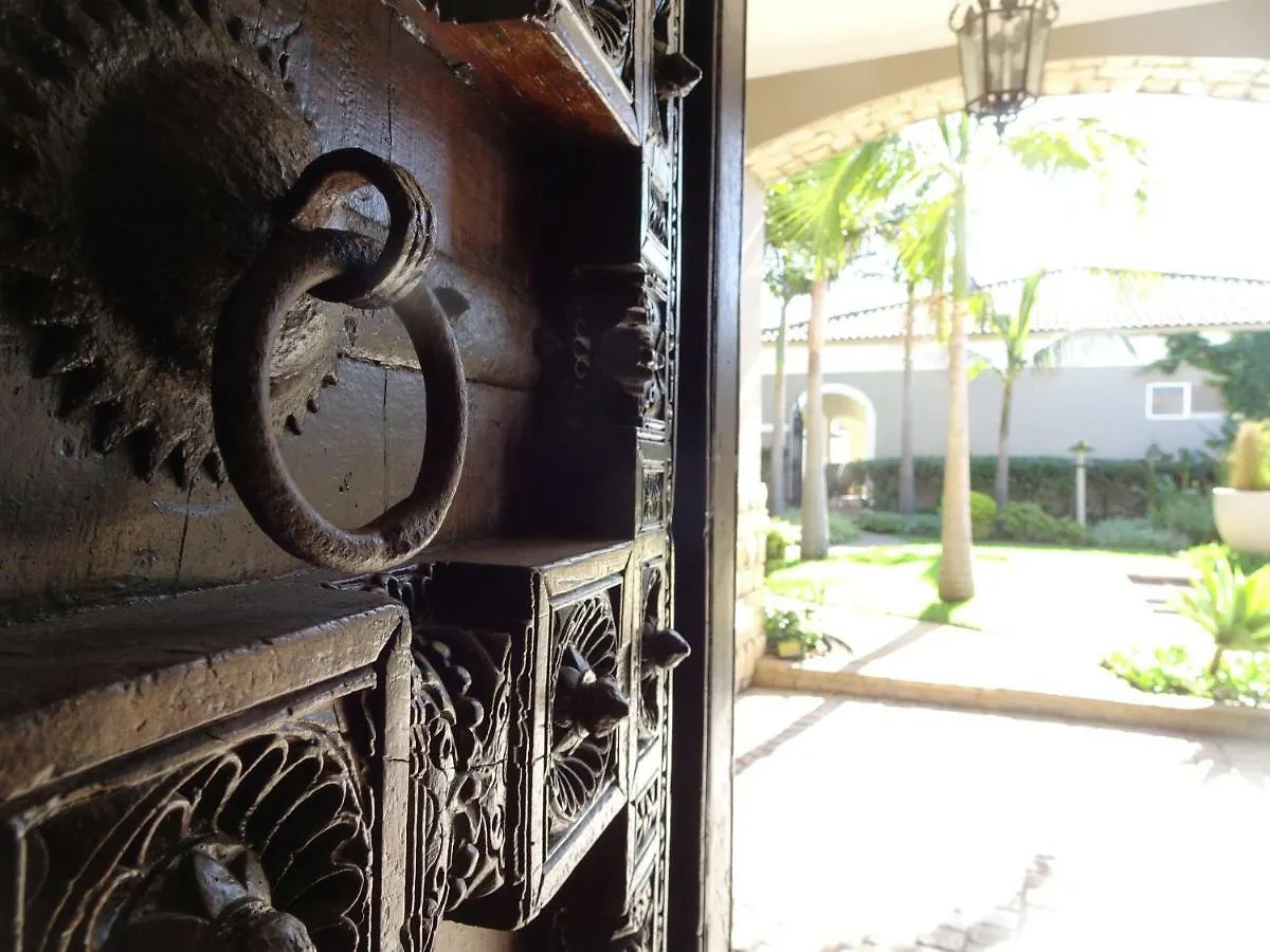 Σπίτι διακοπών African Palm Cottage And Guesthouse Durbanville